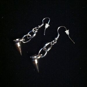 💖 HOST PICK 💖 Silver Spike earrings